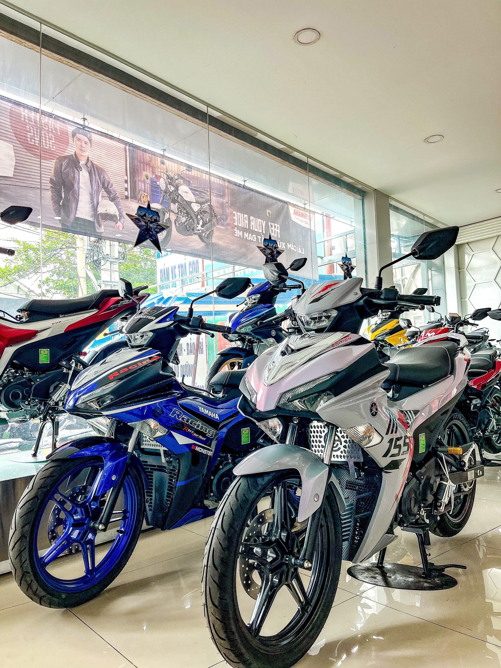 gia-xe-exciter-155-vva