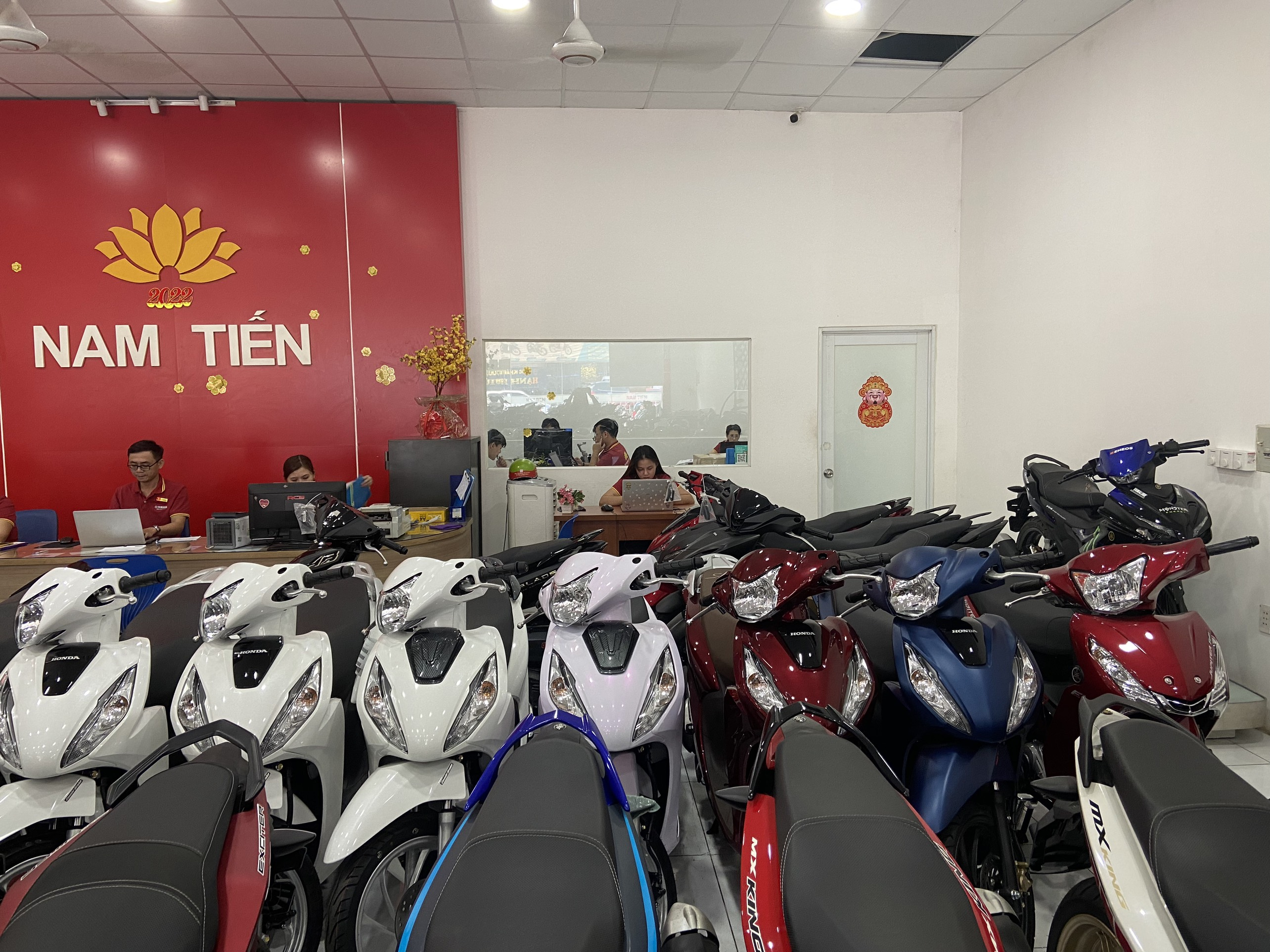 1682646843_rjmzjpekygxwyfvf_1682651485-phpv6cuvw mua-xe-tra-gop-lai-xua-0%-xe-may-nam-tien