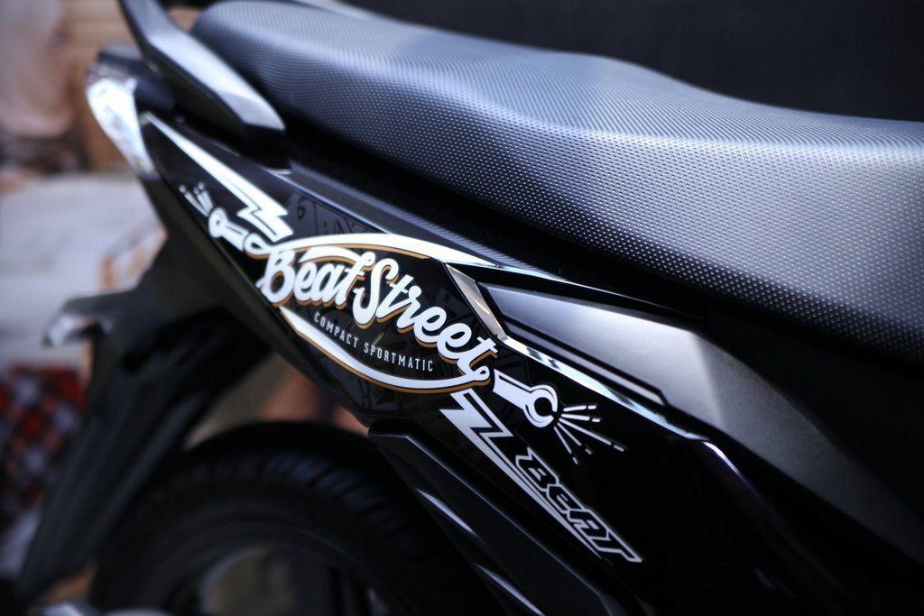 1684467943_u76roltq8dsojmjv_1684477570-phpyv92q6 mua-honda-beat-street-duoc-tang-ngay-dien-thoai-samsung