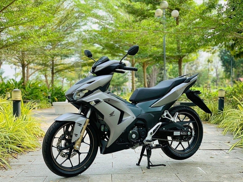 1687225570_0vnrlfqmxovefapu_1687233524-php9qepxg honda-winner-x-dac-biet-2022-bac-den-xanh