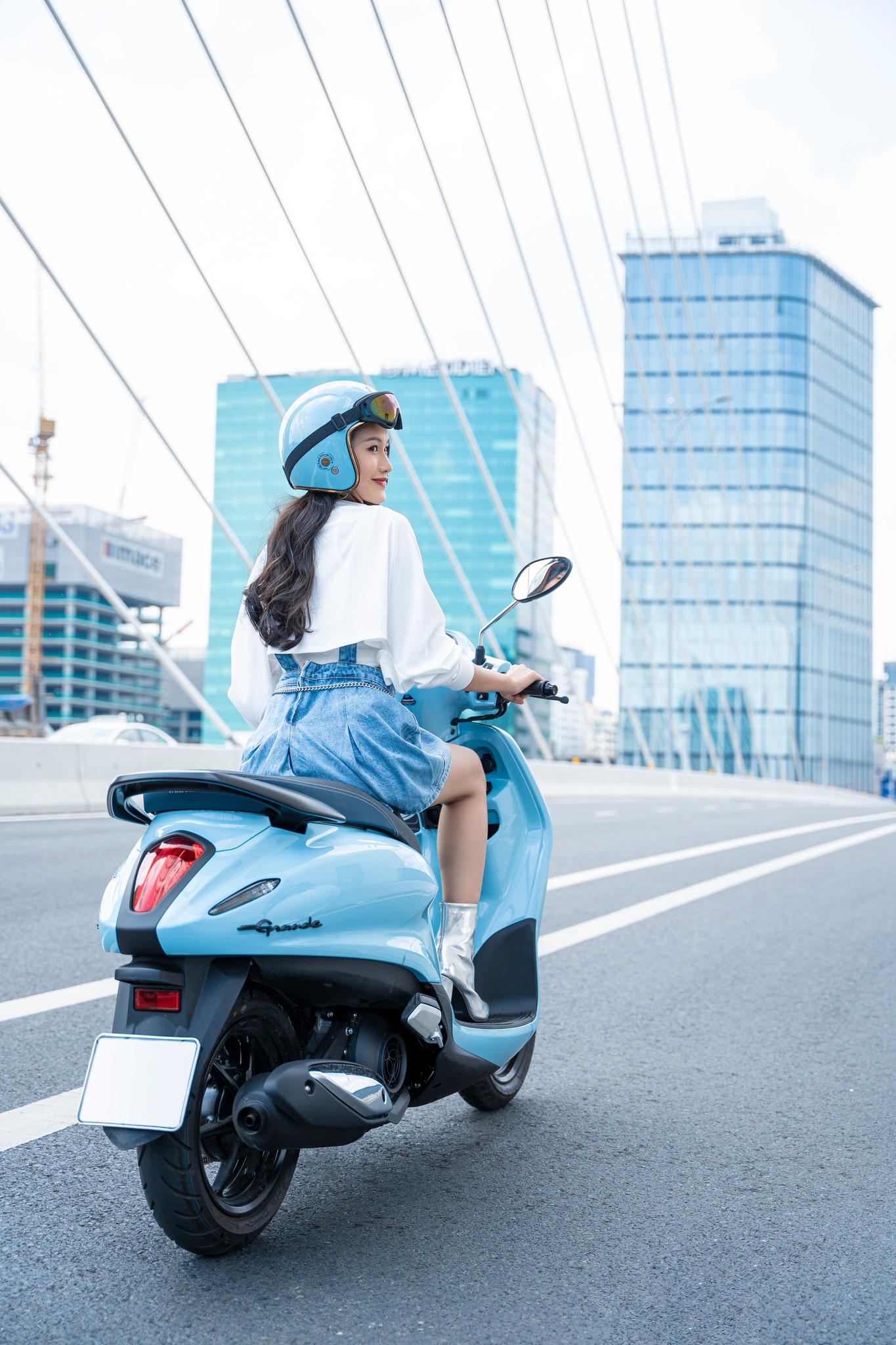 1687483860_zu0c2xbkhh4nlmfr_1687493266-phpq6tuvw review-xe-grande-phien-ban-moi-nhat