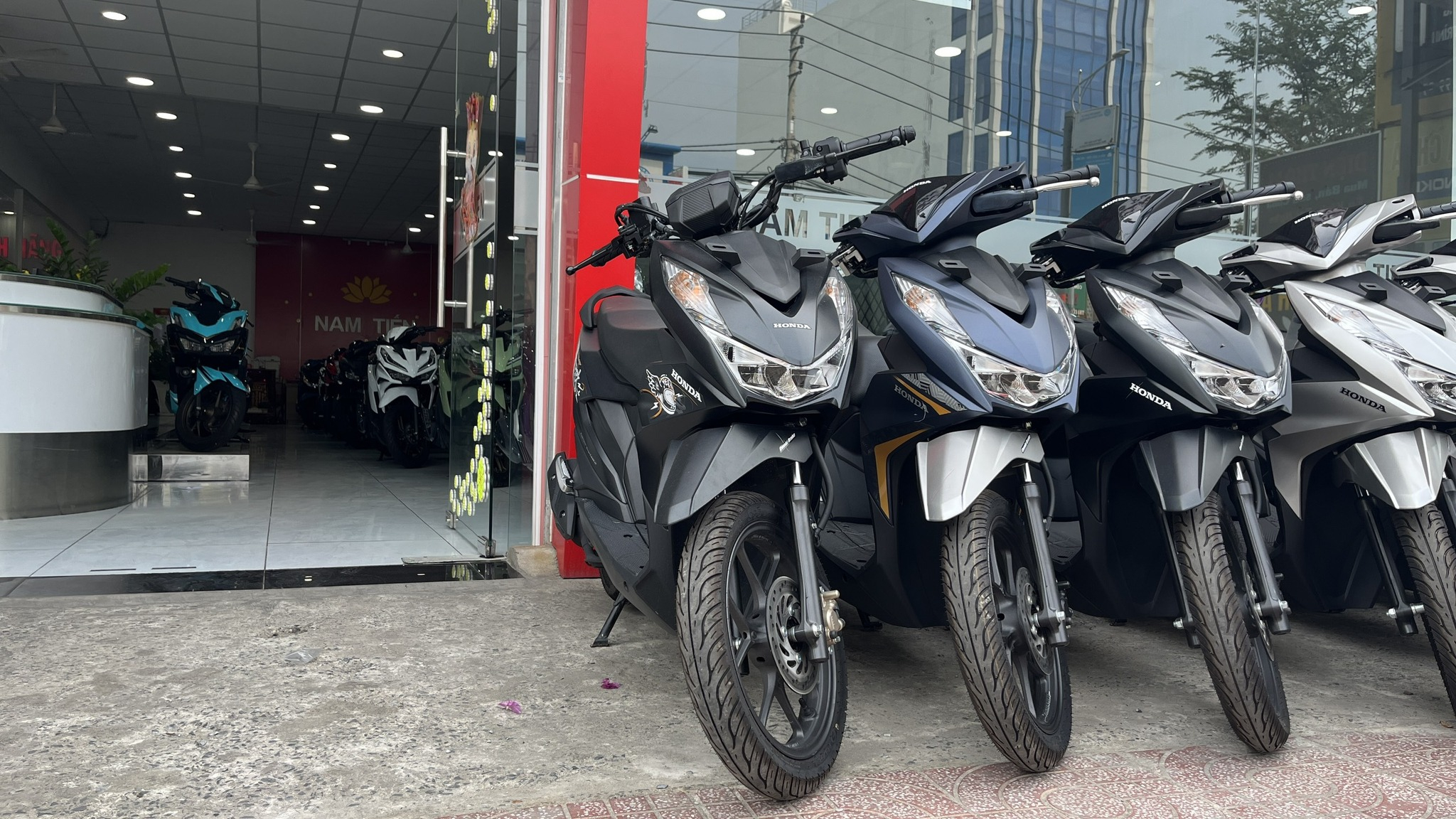 1689582115_uaizt6yalwcmh2ne_1689588851-phpuyscri honda-beat-xe-tay-ga-nho-gon-phu-hop-ca-nam-va-nu