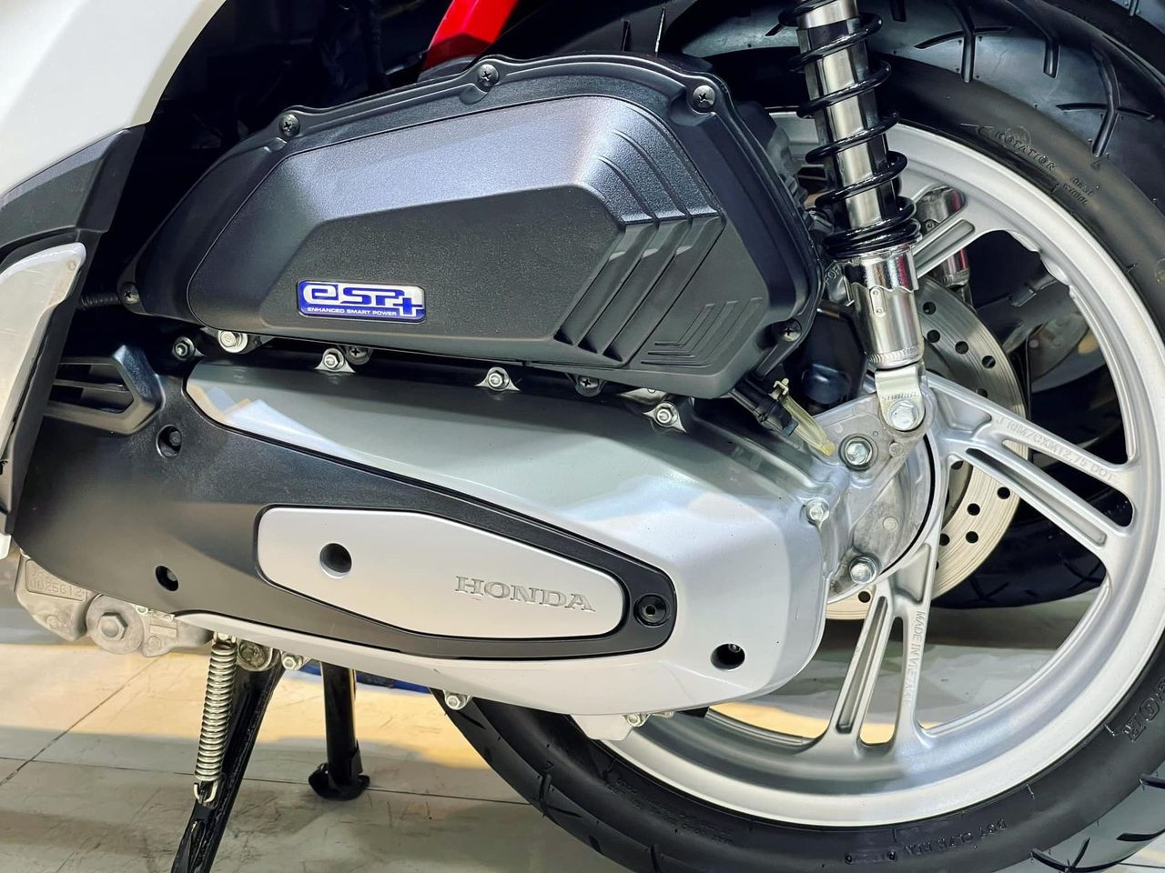 1691802830_gyx49hegc5myi3lo_1691811416-phpgrr8gq review-chi-tiet-sh125-2024-cao-cap