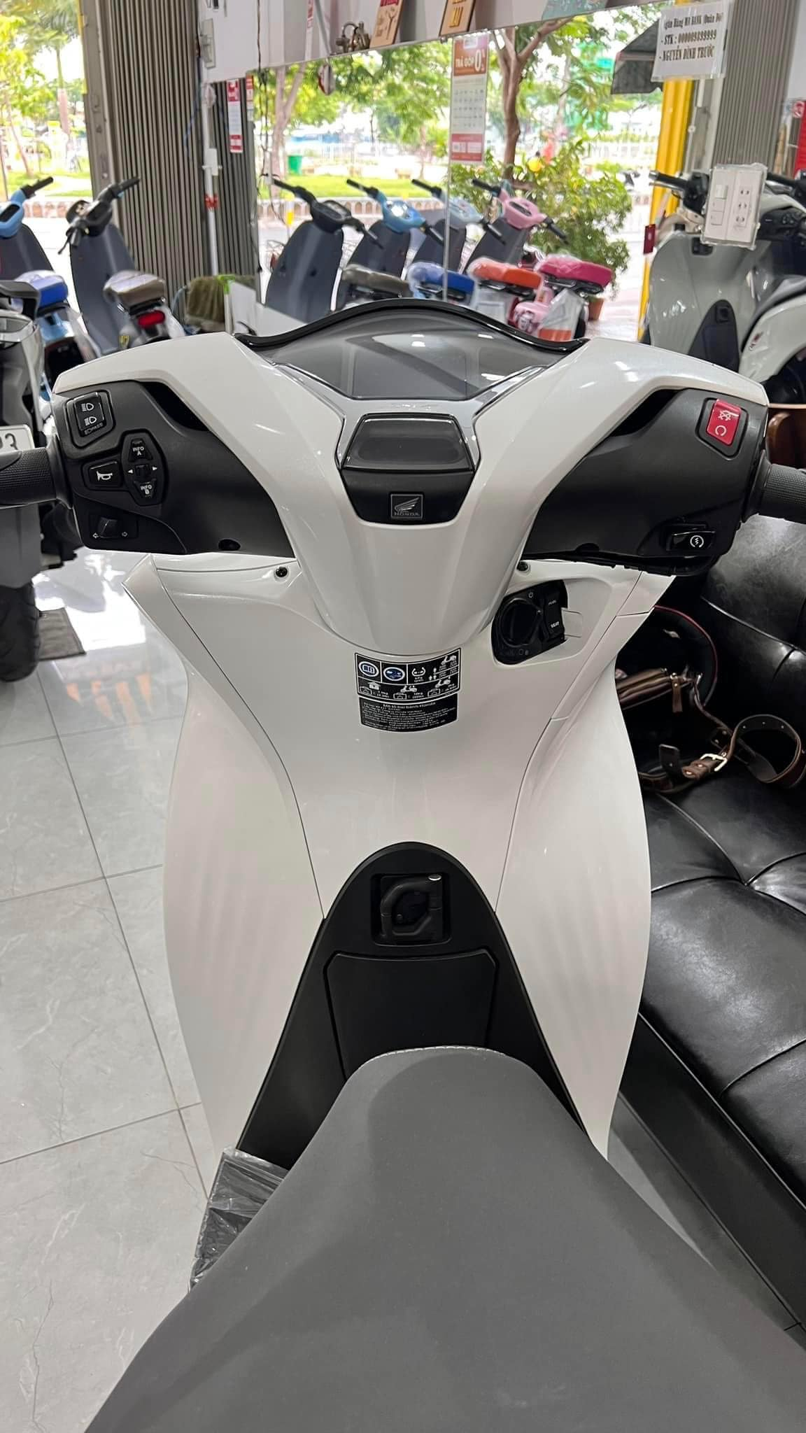 1691802932_wjxi4sr9bmn23li6_1691809732-phpvkn94p review-chi-tiet-sh125-2024-cao-cap