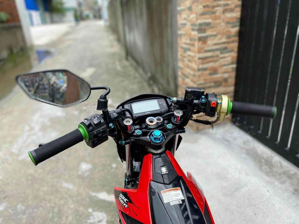 1692062374_fc81oblwiqxbjnar_1692066472-phprkpvru review-chi-tiet-satria-150