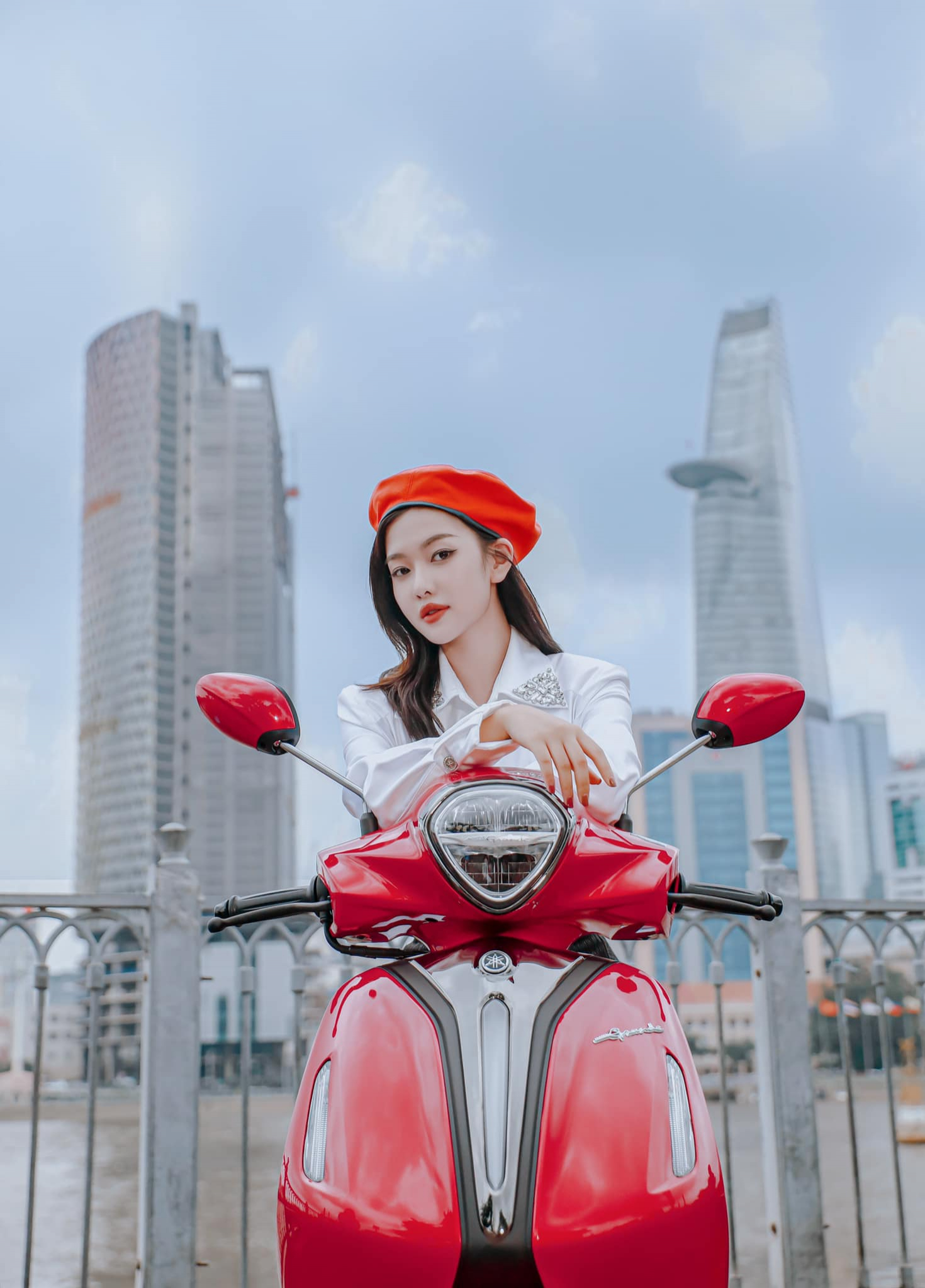 1694486278_8pveehl5qb7s94ju_1694495208-phpyp9spr nen-mua-xe-grande-phien-ban-nao