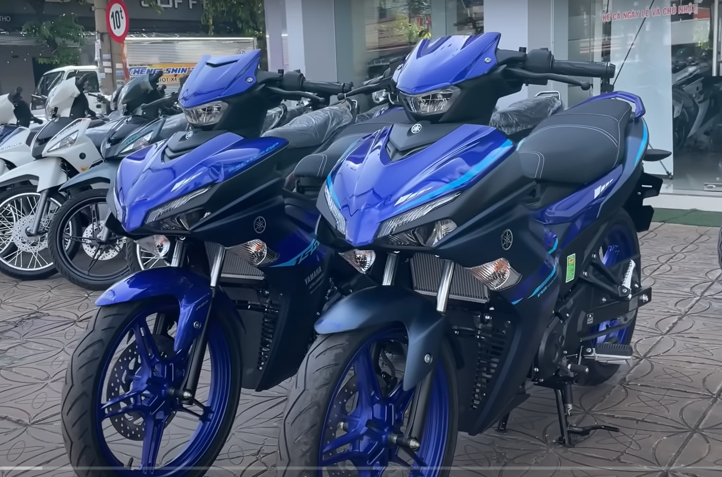 xe-exciter-155-abs-moi-nhat-2024-co-gi-khac-so-voi-ban-cu