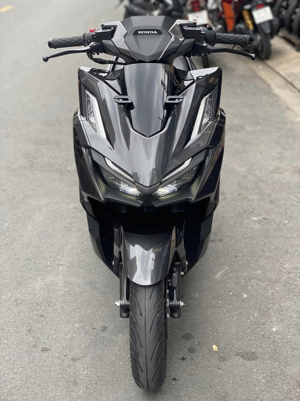 1695977067_1ne4ftdzlbto26pv_1695982244-phpqn40io-1 dong-co-xe-vario-160-nhap-khau-indo