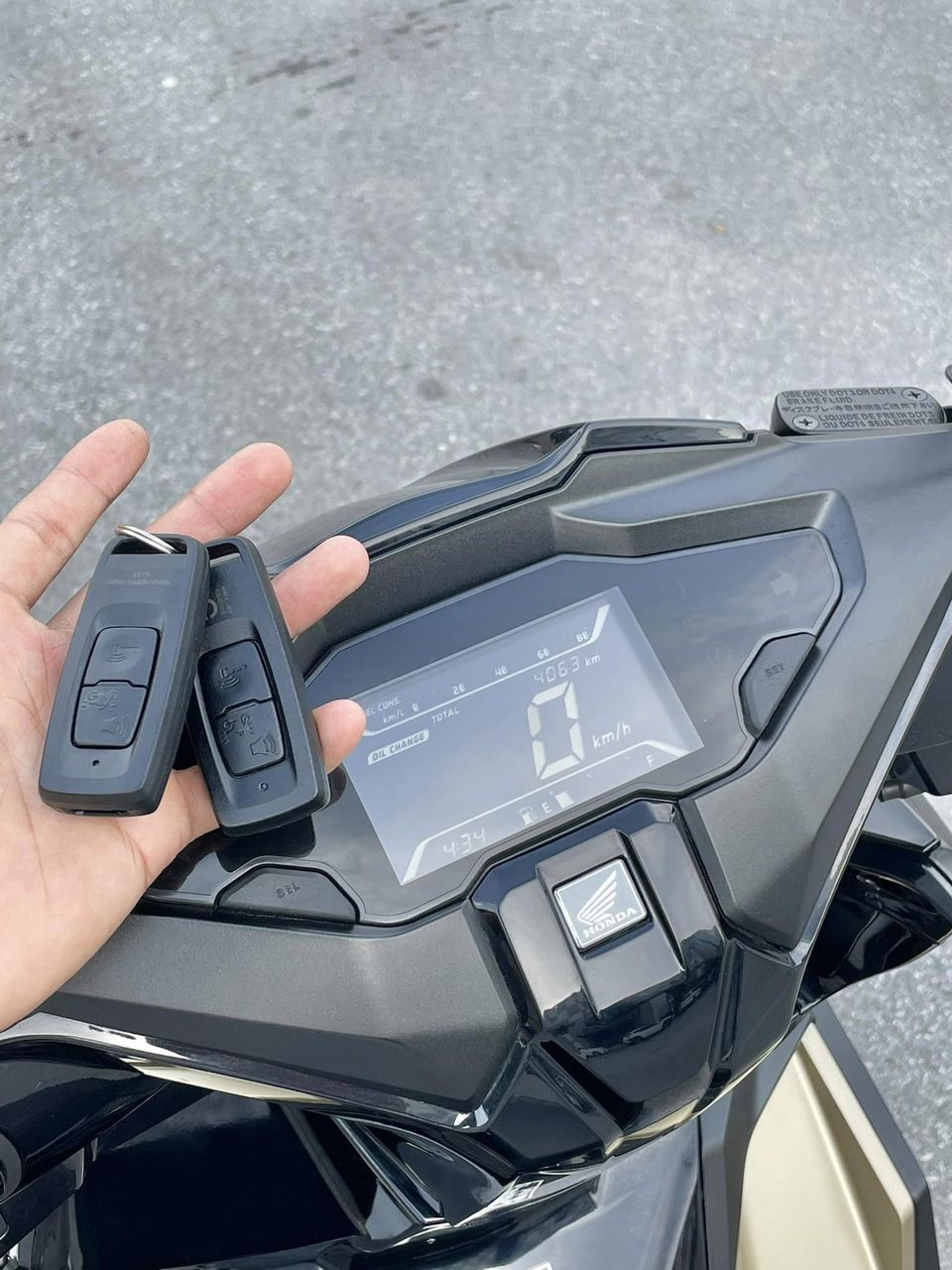 1696322790_sxhmk29pc8n0ufnv_1696326811-phpgkijgm honda-air-blade-125-dac-biet