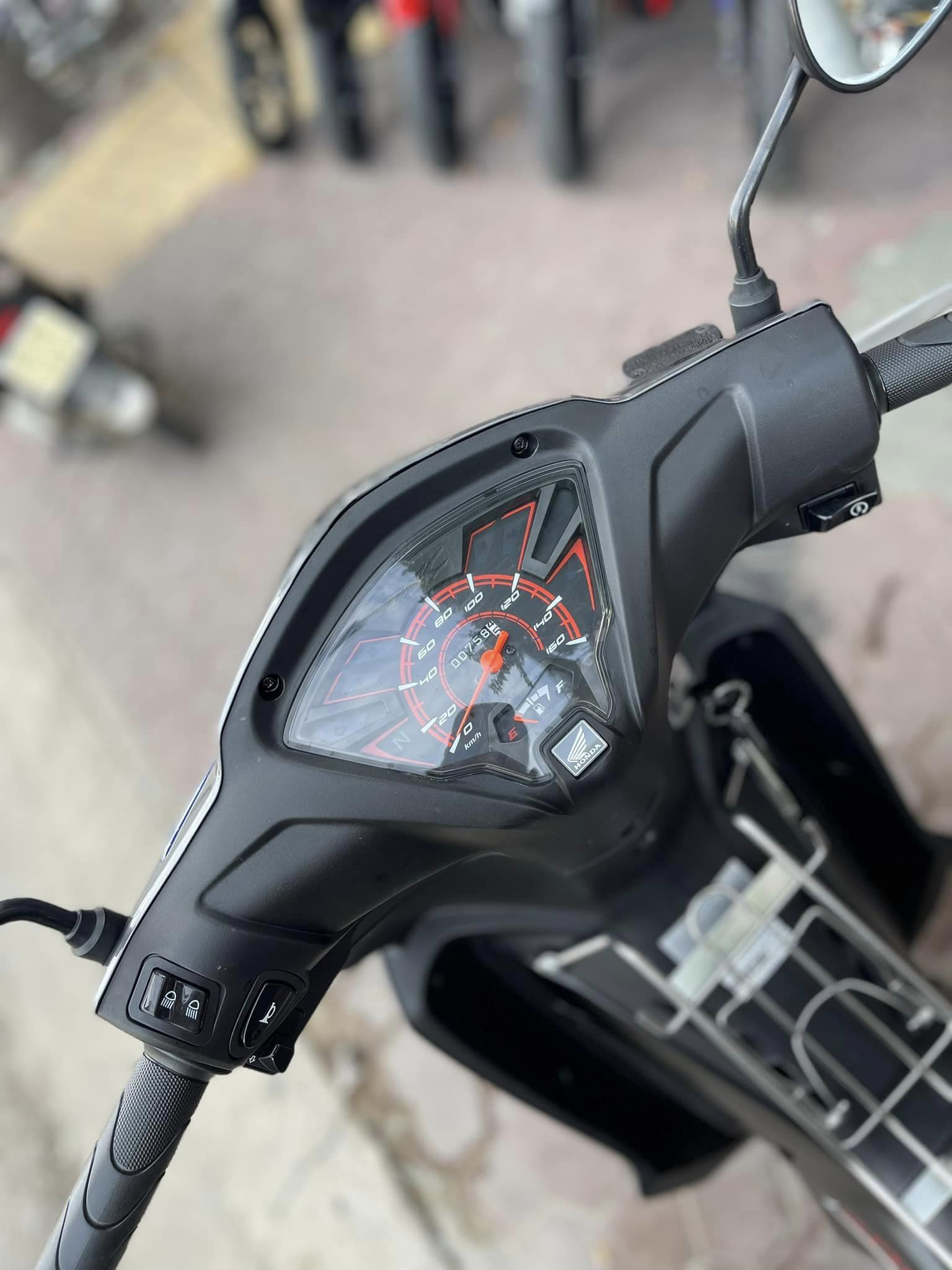 1698311177_0sd2vjtgsaqho8un_1698316490-phpjtvyfn Wave-RXS-FI-vanh-duc