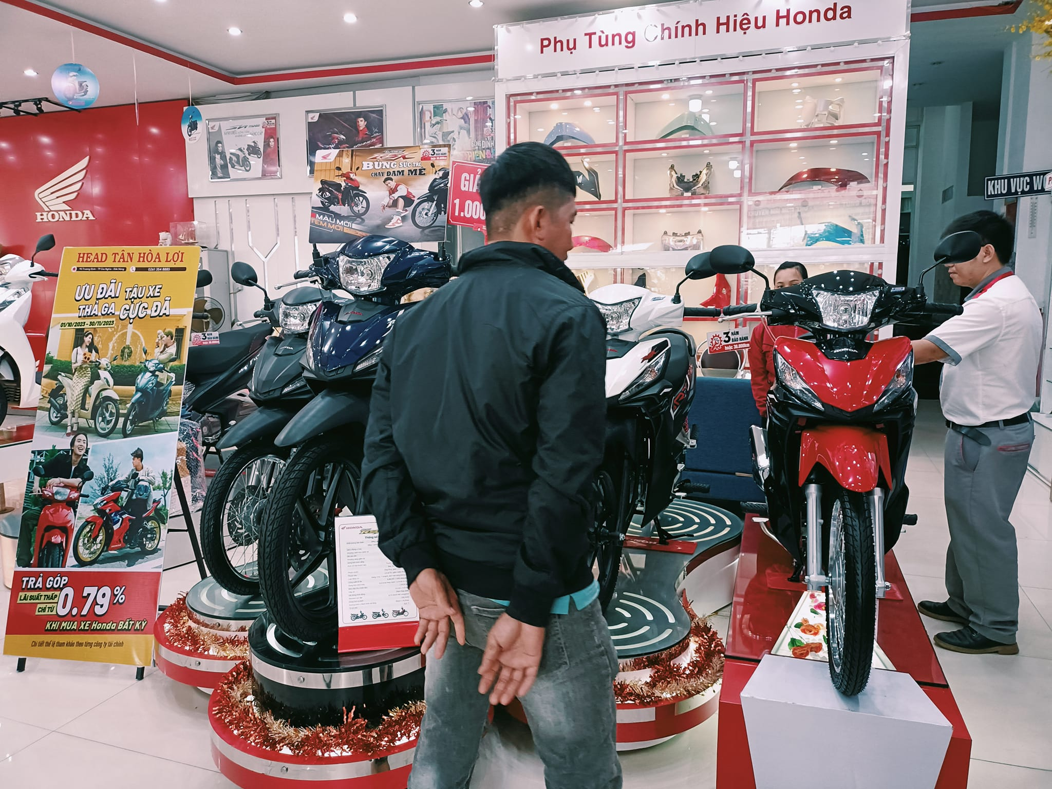 1698483464_w4lk3u5xjsztfpmn_1698487782-phpbk5gwg Wave-RXS-FI-vanh-duc-phanh-dia