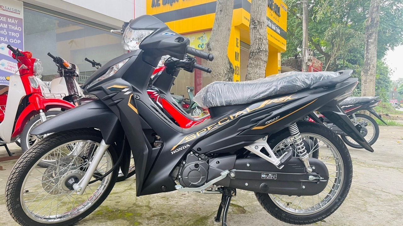 1700881179_pohgeds4nz7h2xfb_1700887106-php7tuqko Review-Honda-Wave-RSX-2024-dac-biet