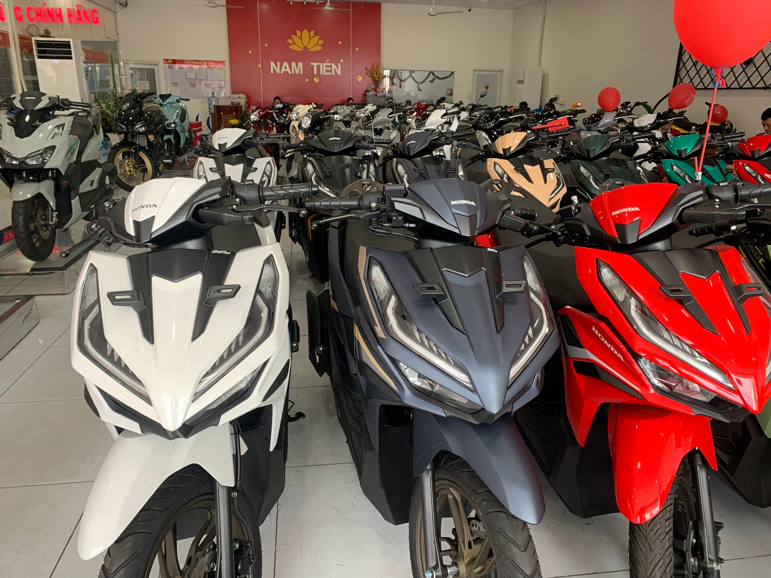 cua-hang-xe-may-nam-tien
