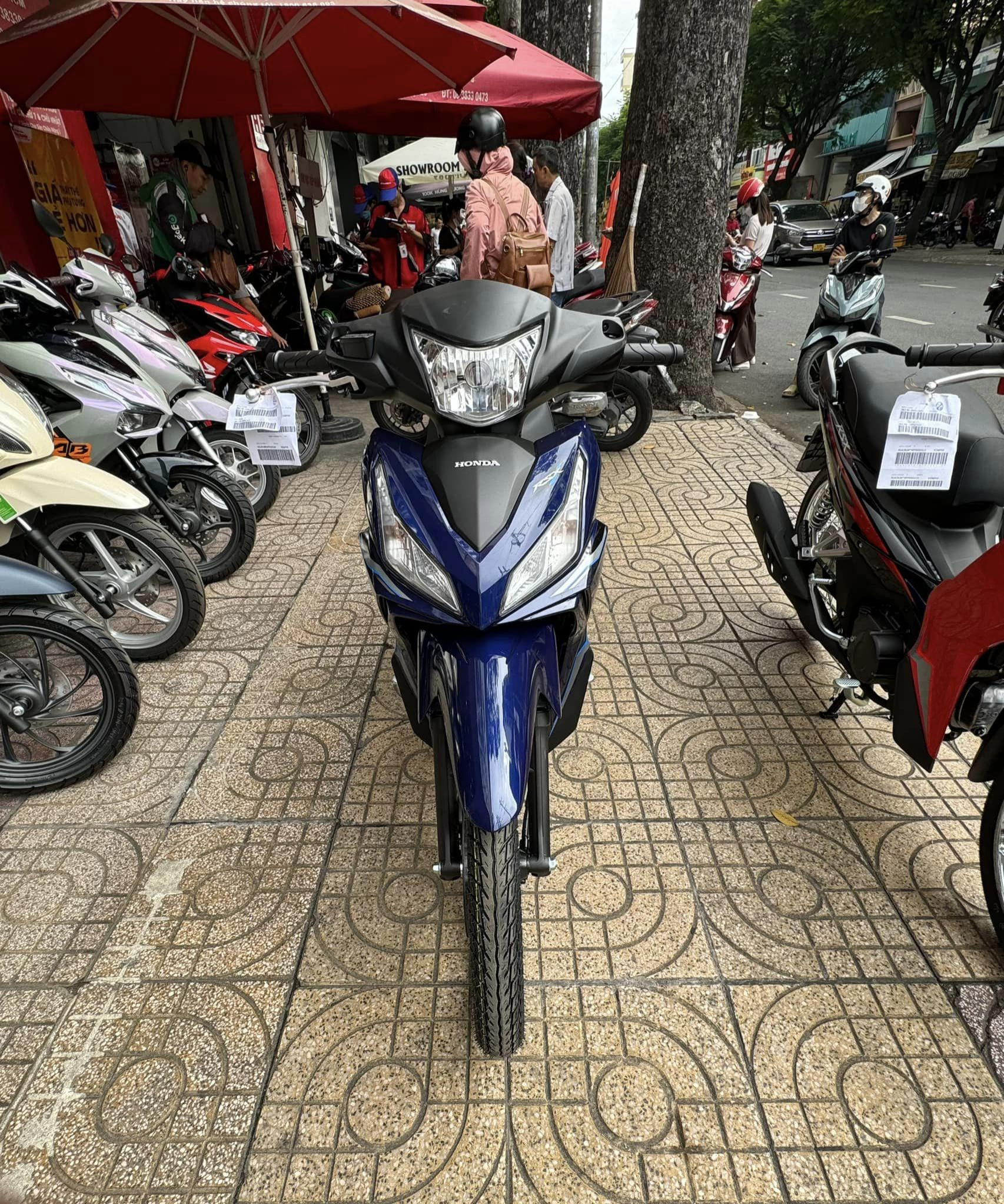 1701682520_utfhbgtzu6zkw0rl_1701687419-php5jrno6 mau-sac-xe-rsx-2024