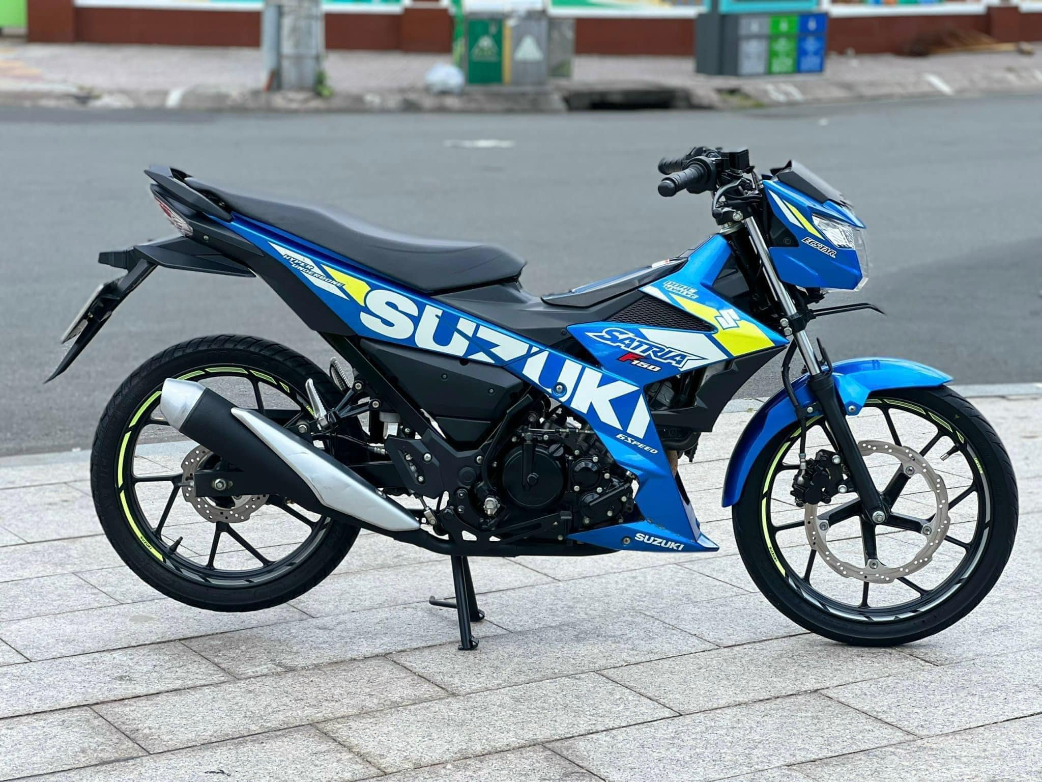 1701748391_gjxyynhu9nxcoiho_1701752625-phpftv2je review-chi-tiet-xanh-den-bac