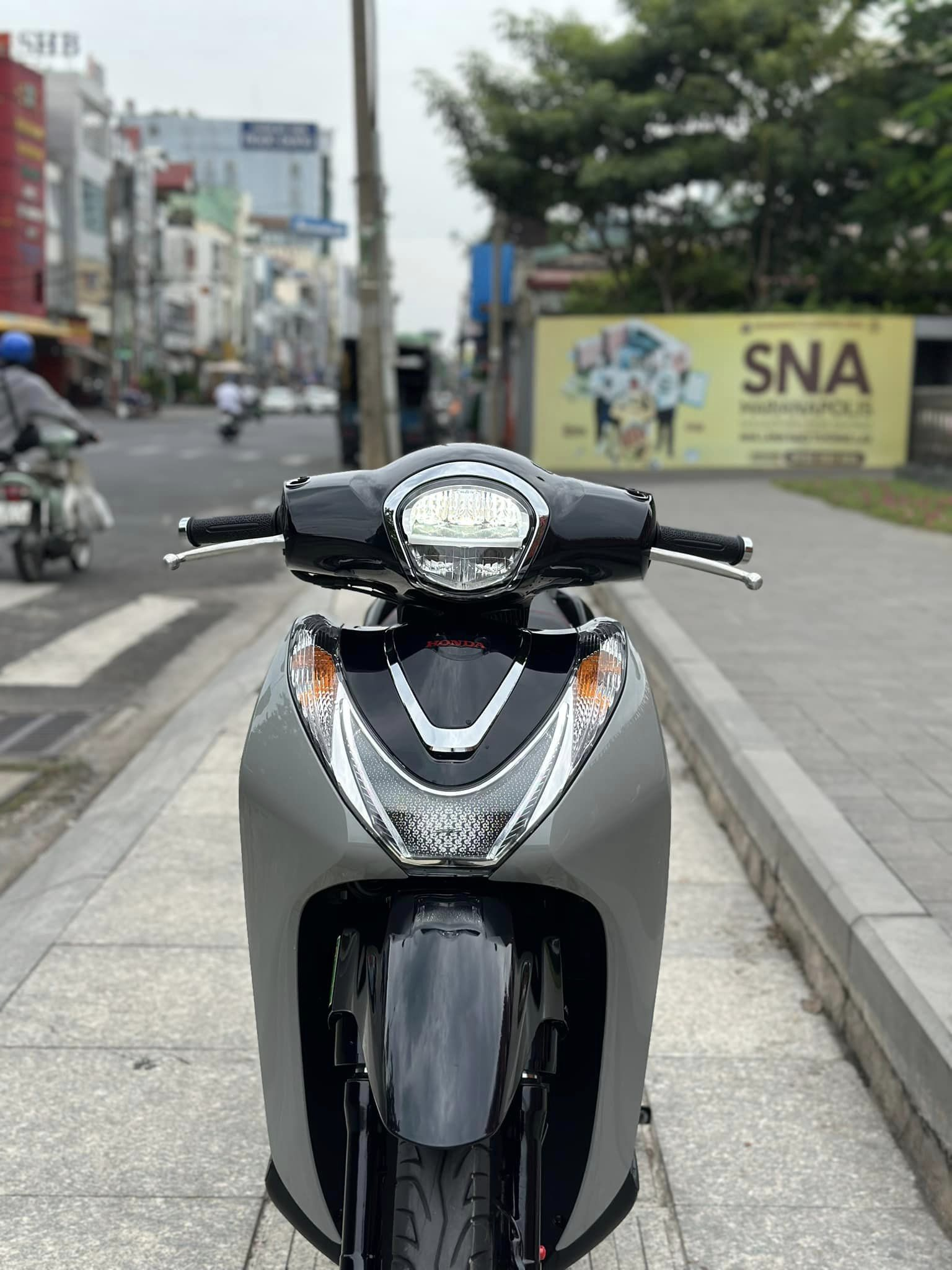 1701938956_kzvums0jjd2o3c4g_1701941401-phpyarckr sh-mode-2023-gia-moi-nhat-thang-12