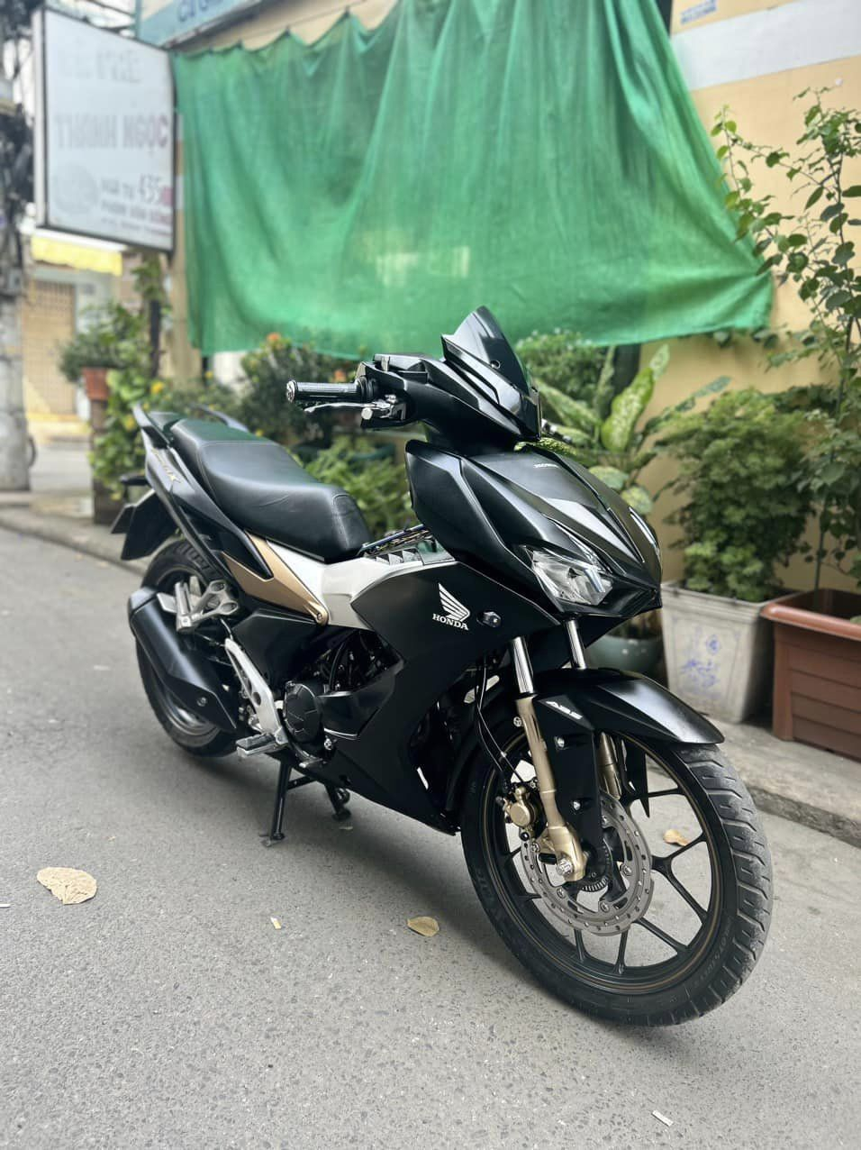 1702018611_jhrjv2mhcxcixwu7_1702026156-php3n0f9j gia-xe-winner-x-2023