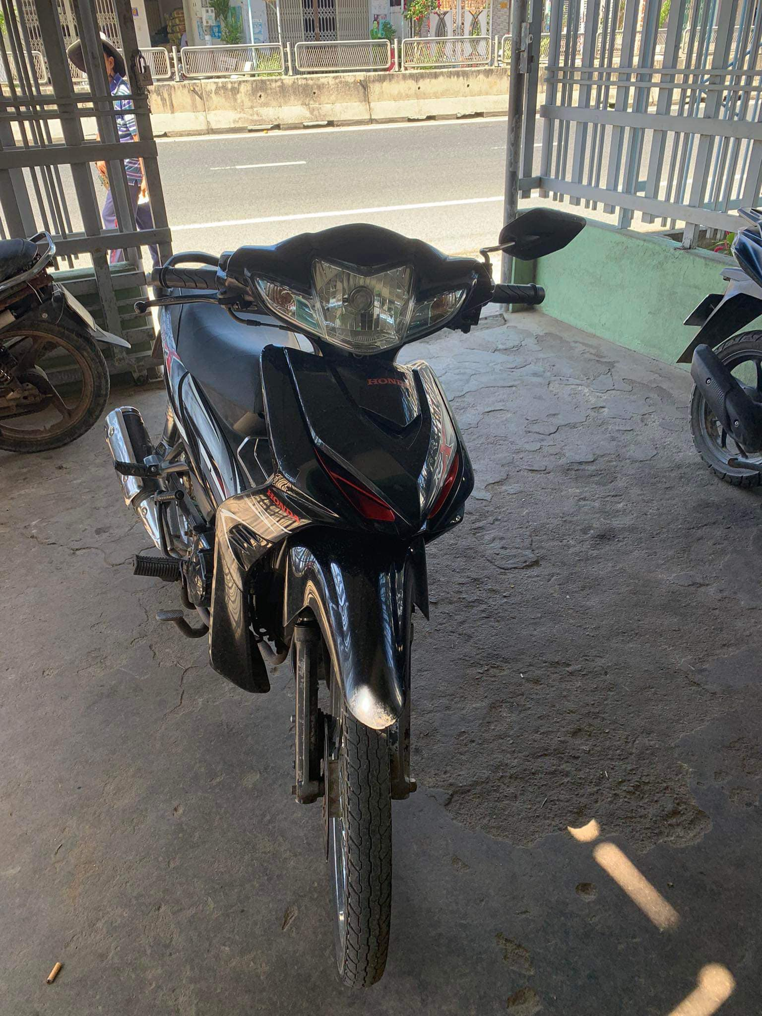 1702099428_zrjci6kgwbzoqyao_1702105019-phpnyrr1p review-chi-tiet-rsx-nan-hoa-2023