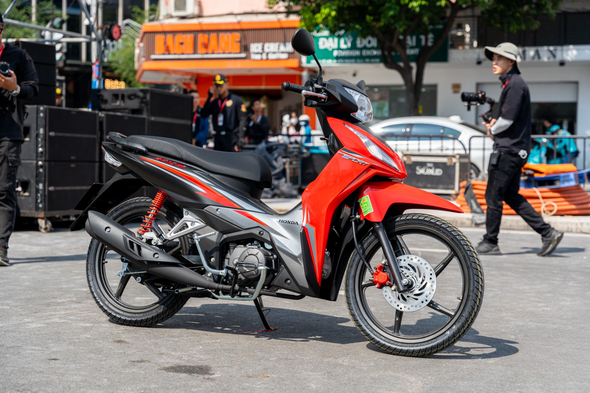 1702699966_7wfez92jmbt84is3_1702703015-php3fnjyw review-xe-wave-rsx-2024