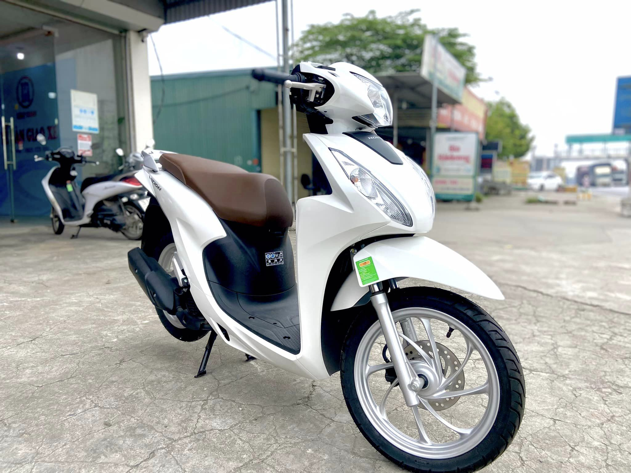 1703128254_2zezewg14rt30mxr_1703132798-phpos4mbm gia-xe-vision-2023-moi-nhat