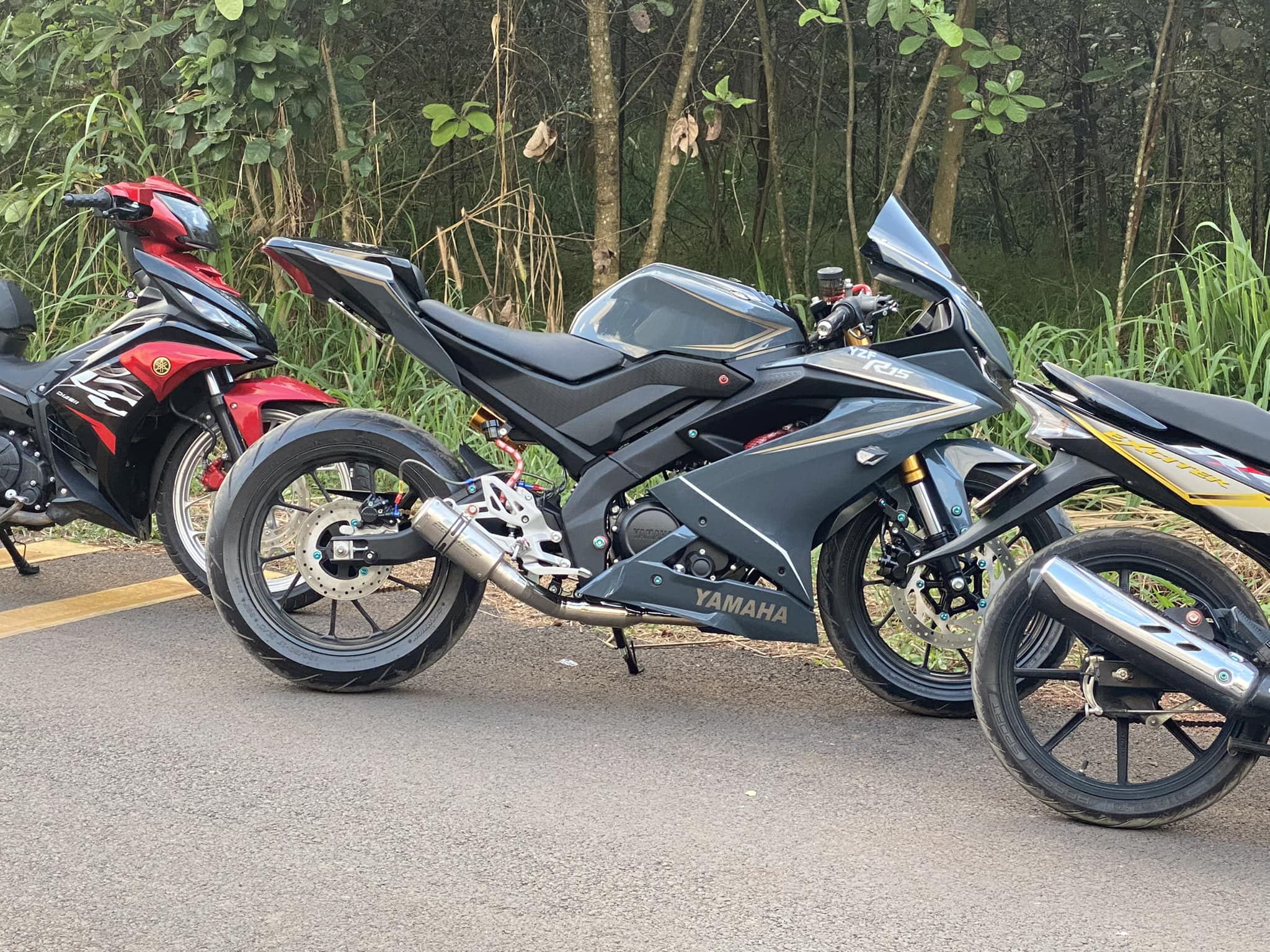 1703213404_tcojbehmfad7rgcu_1703219005-phpdem6lg review-chi-tiet-r15-den