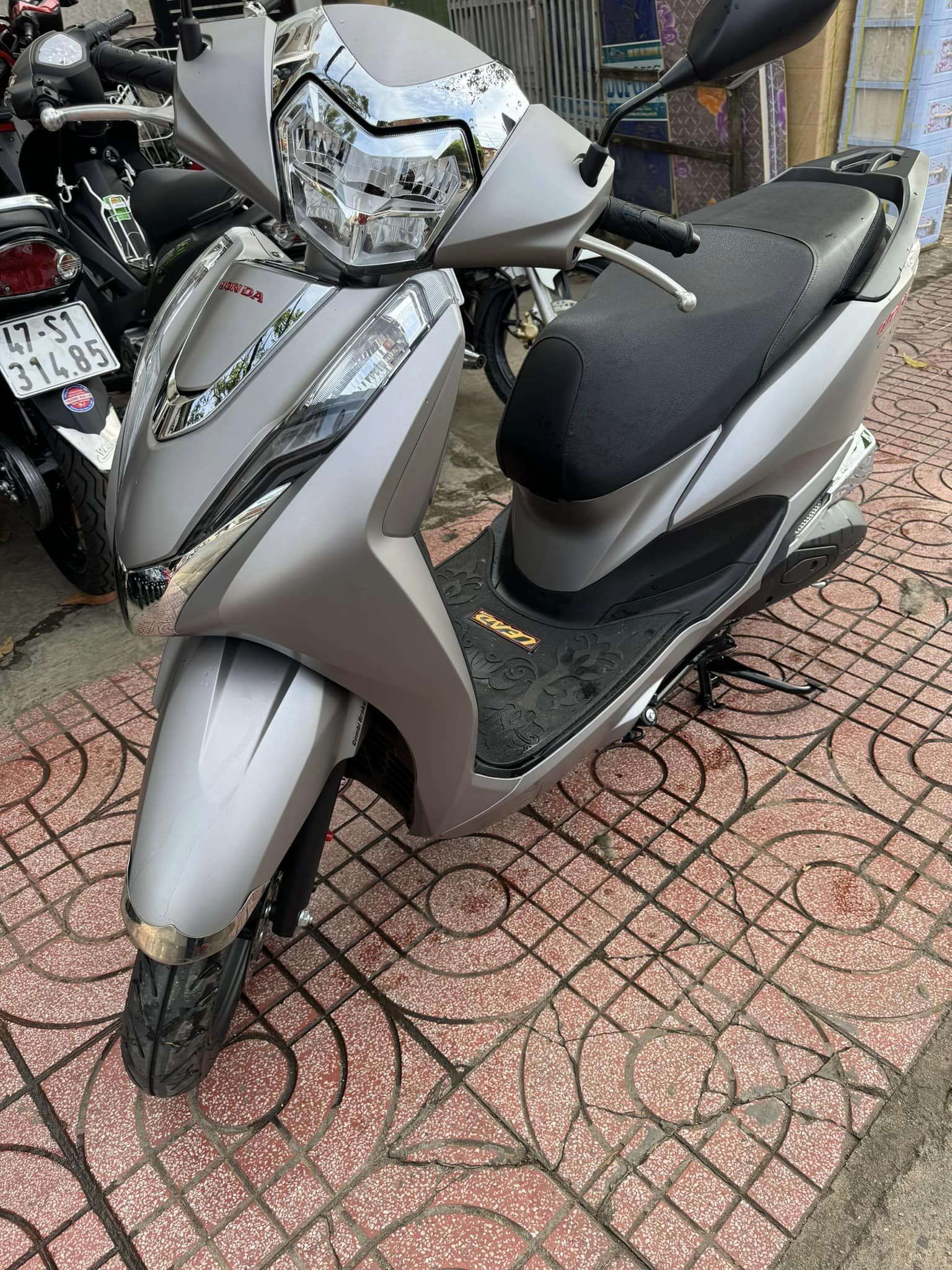 gia-xe-lead-2023-lan-banh