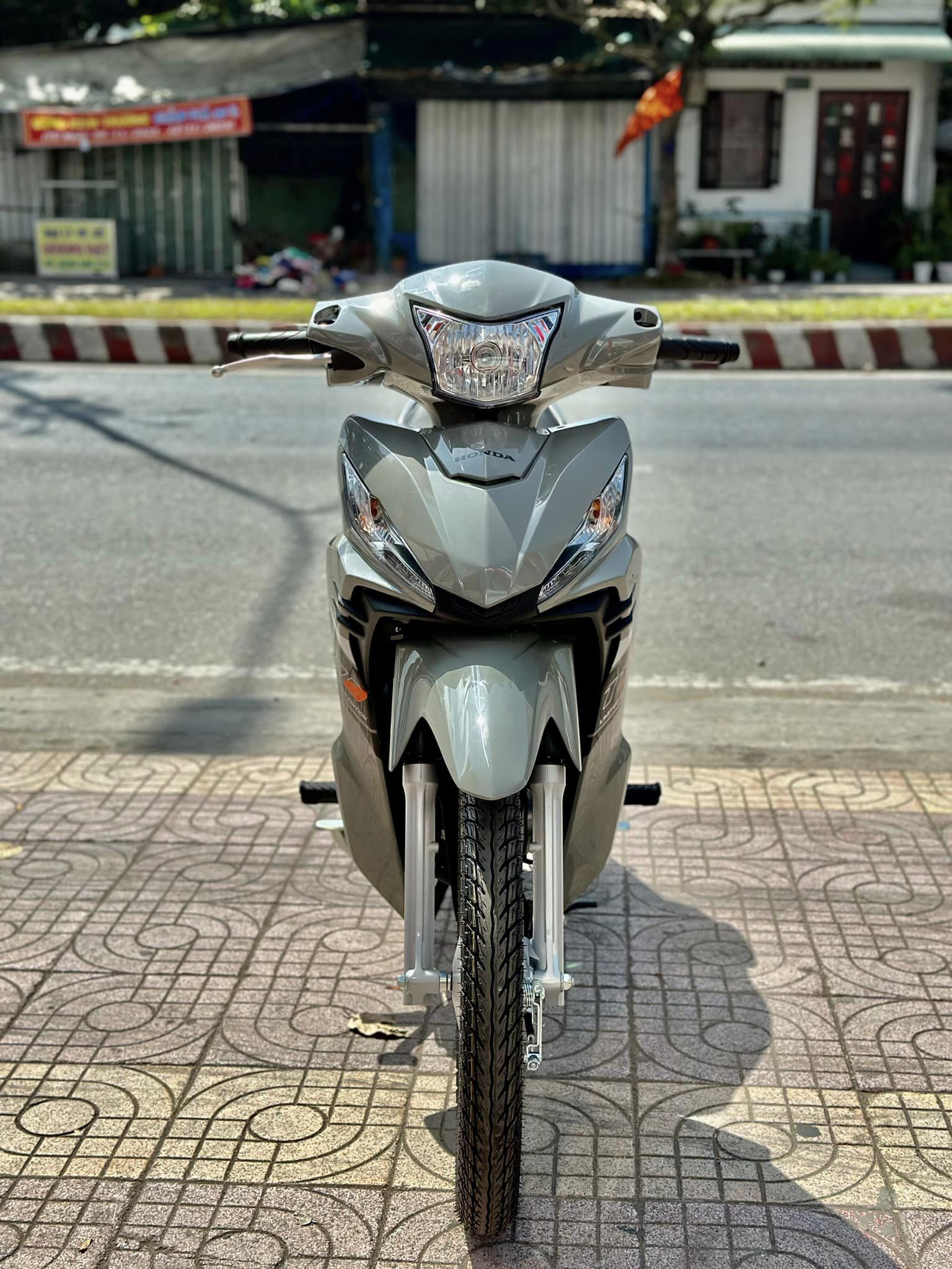 1706860060_up89d34ipck2a0kh_1706867421-phpjr5oeo bao-gia-xe-may-rsx-2023