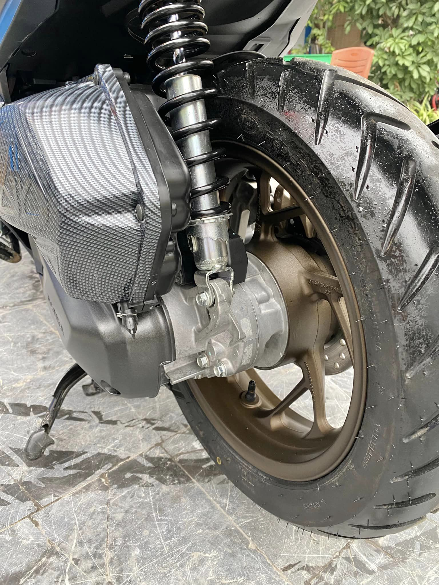 1707190769_yfkcahj3z70bbeiv_1707197719-phpnio2km vario-160-gia-bao-nhieu