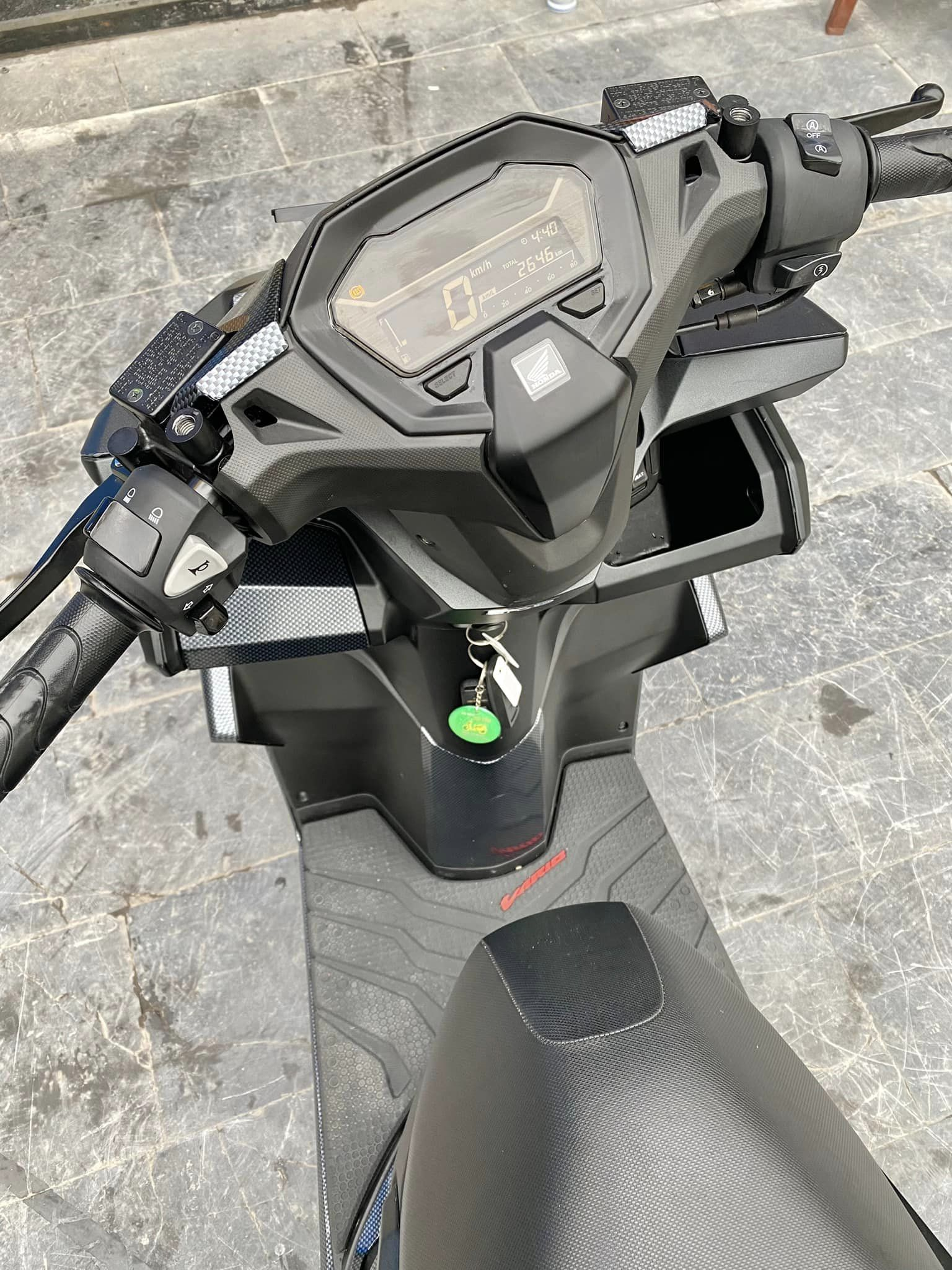 1707190810_pzclharly7gh4mgv_1707194792-phpgjw05c vario-160-gia-bao-nhieu