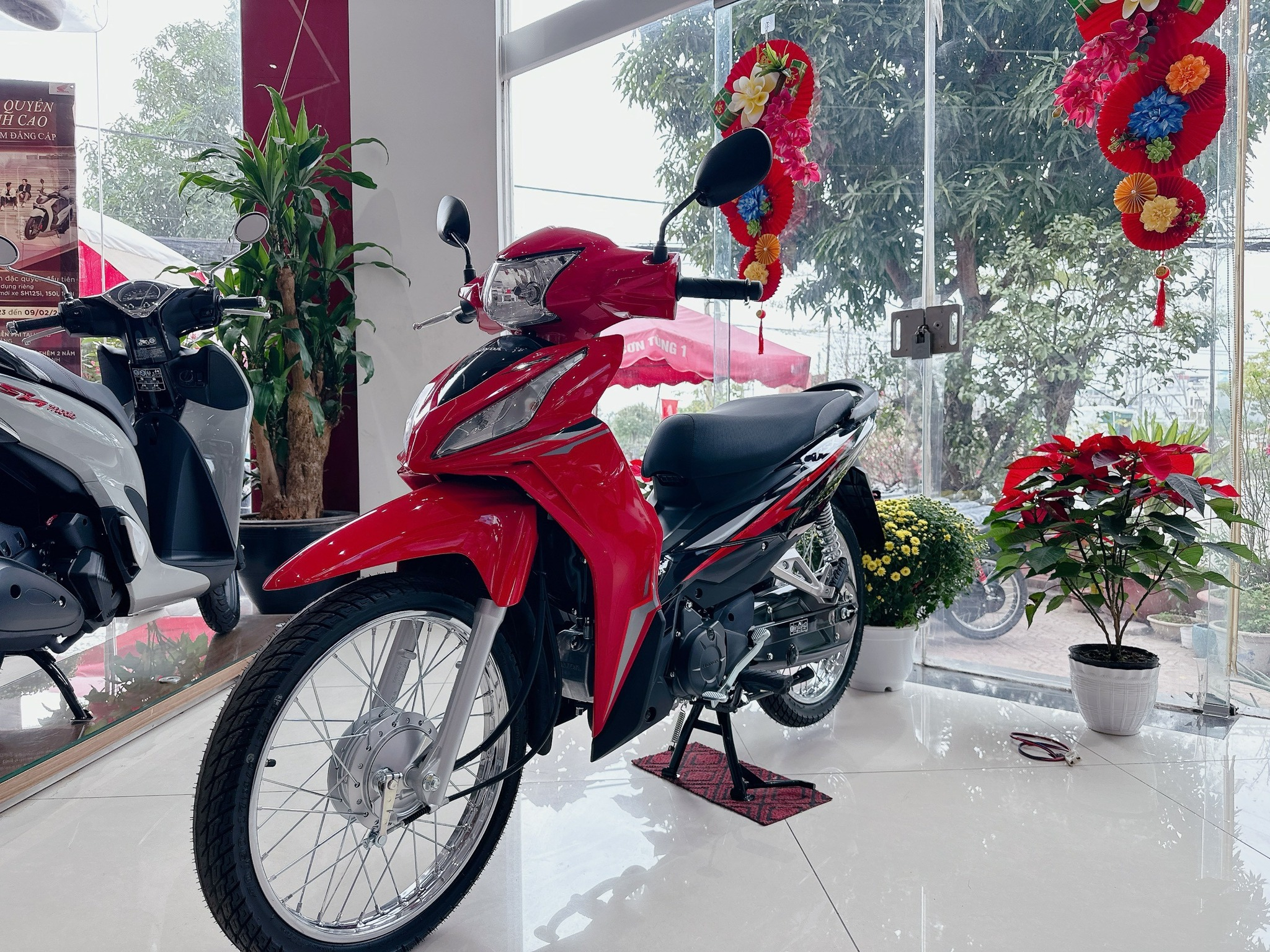 1708491125_ssnlag1tejbvapqy_1708496939-php6miaqi mua-tra-gop-rsx-2024