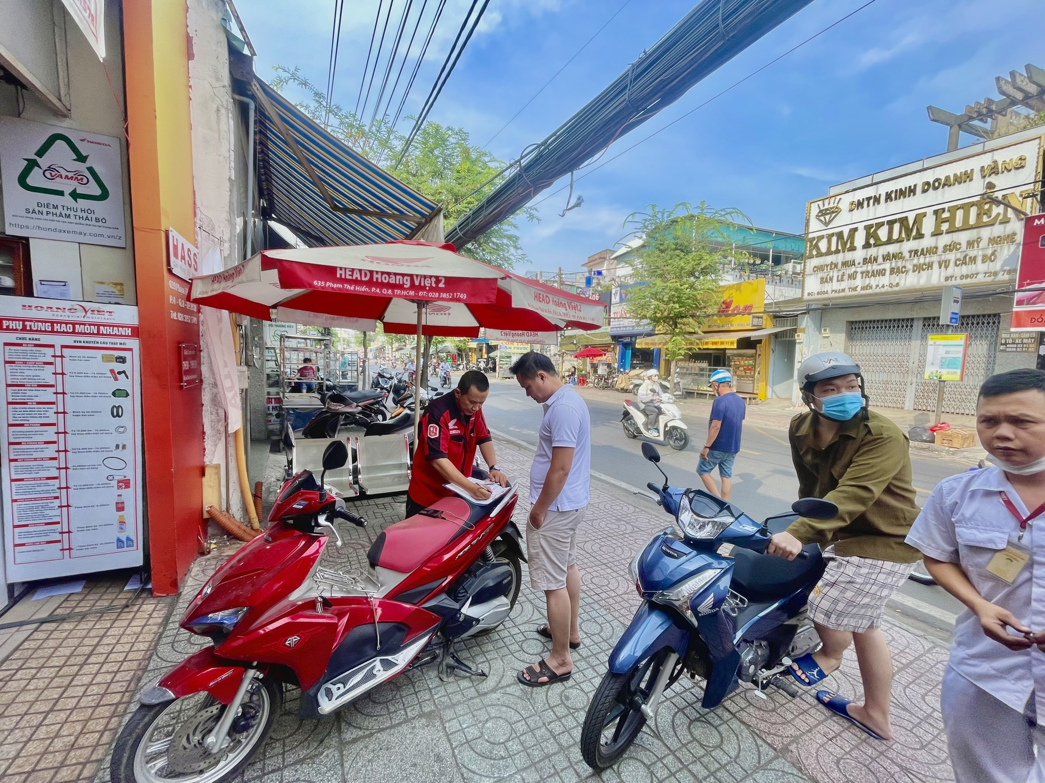 bao-lau-nen-nhot-xe-tay-ga-1-lan