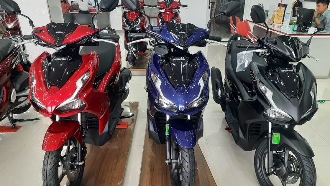 1712047735_7bhkiwxzmysdov3d_1712055271-phpqvv2oz cac-mau-sac-xe-ab-125-2024