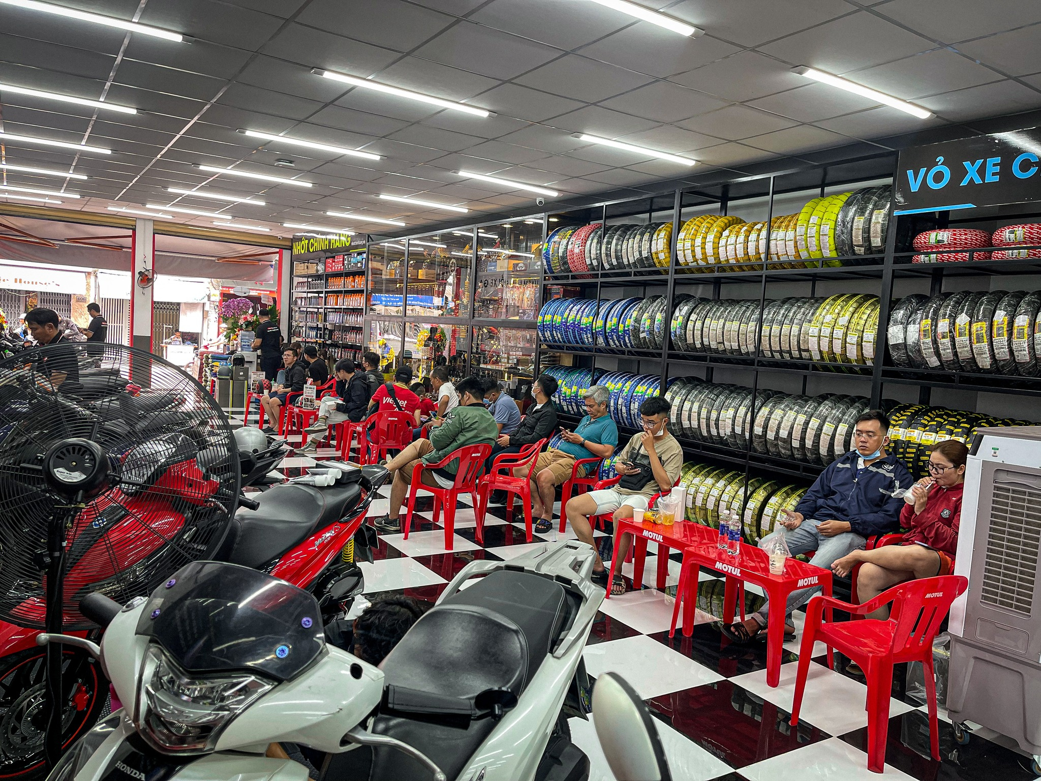 1712197606_6izm84crkdidq29a_1712203232-phphdjmwk phu-kien-gia-tot