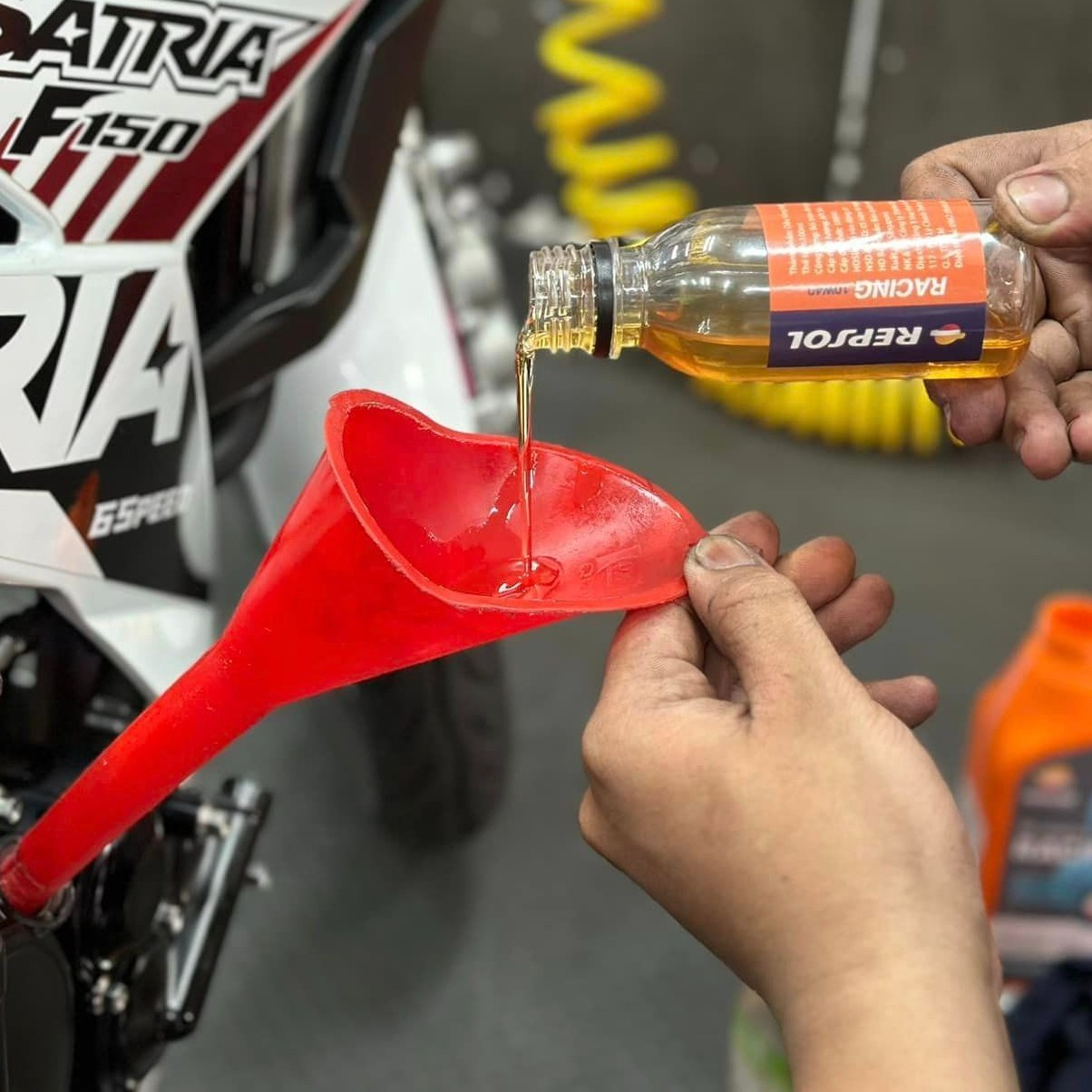 1712581155_8mdsexnzgqkvws4y_1712584657-phpxvjsnt phu-kien-xe-may-2024