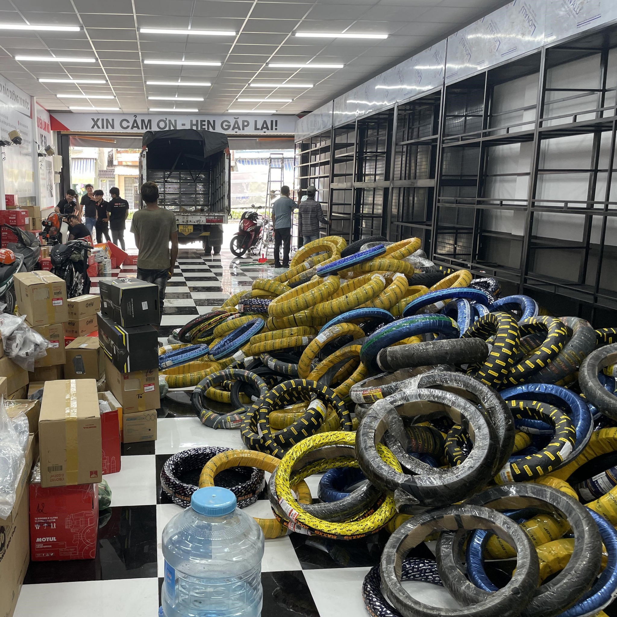 1712581701_bp4dpsntx8hdhfva_1712585383-php77dlih phu-tung-xe-may-moi-nhat-2024