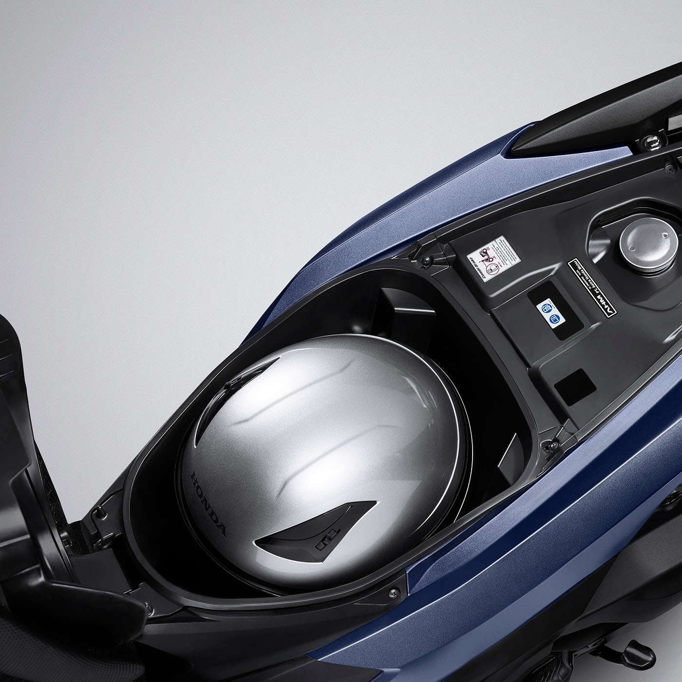 1714642519_j9d74qn8lestenct_1714644359-php8vrts0 cop-xe-vario-125-2024-mau-moi