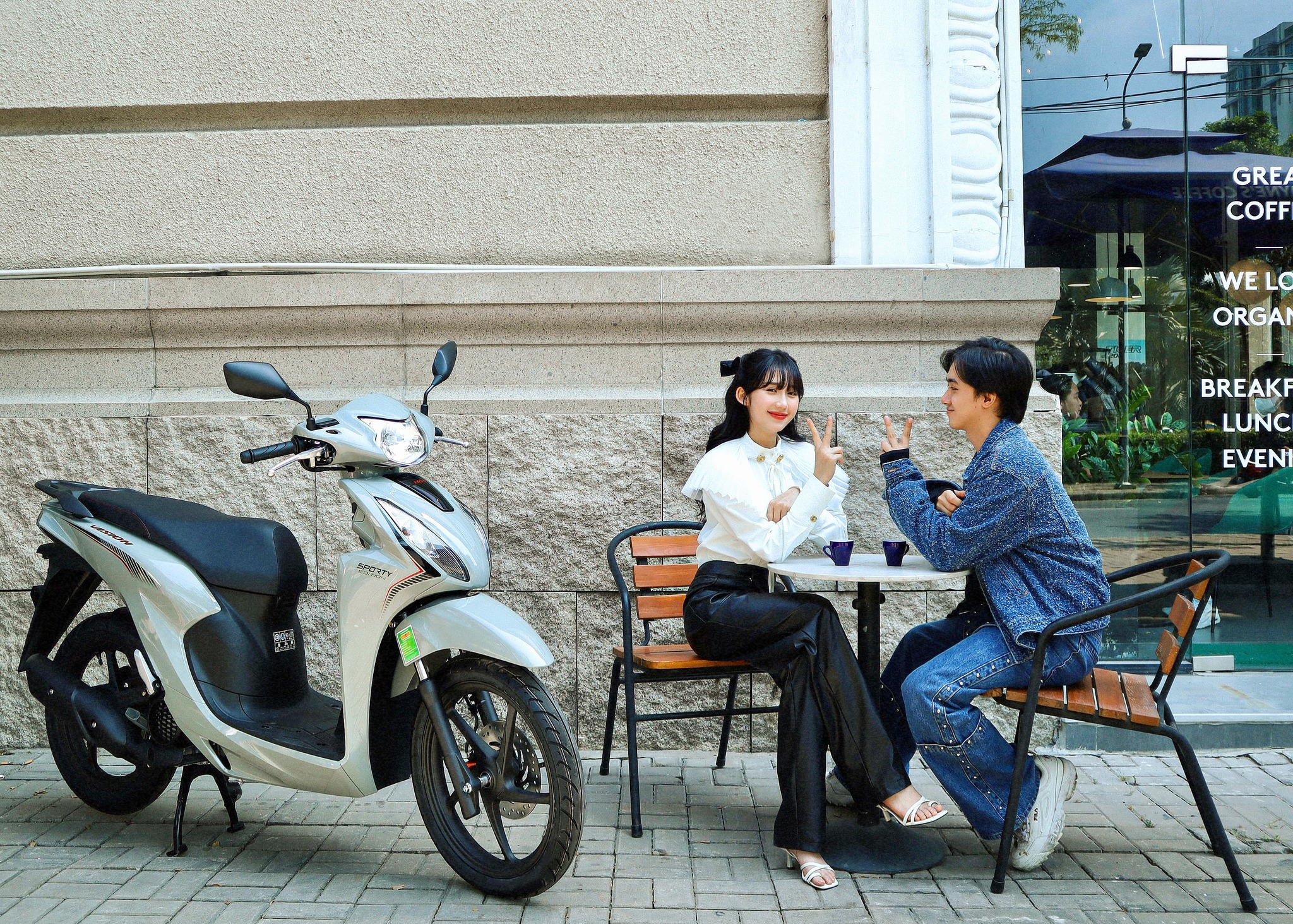 1715100489_mvzauqxxwetsk8wd_1715100551-phpfqyhjq gia-lan-banh-xe-vision-2024