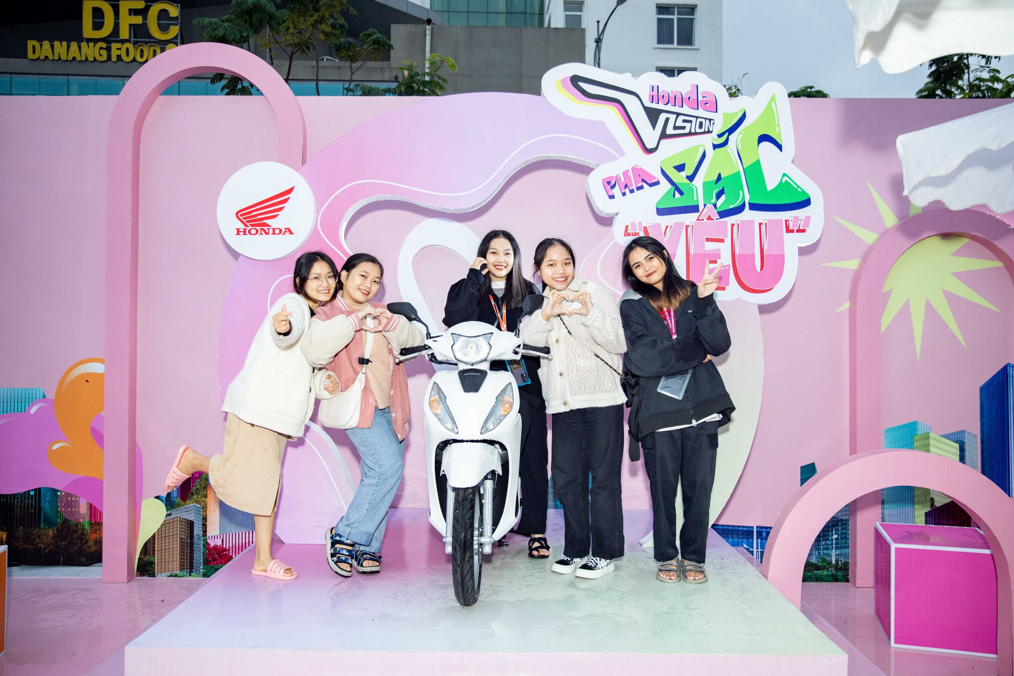 1715100550_upsyncpy8fvlsiem_1715102068-phpxxascq gia-xe-vision-2024-moi-nhat