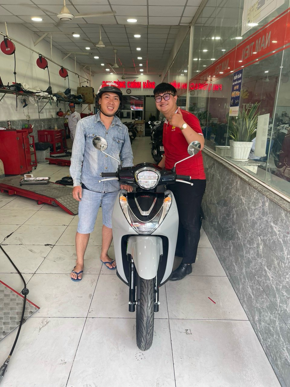 dai-ly-ban-sh-mode-2024