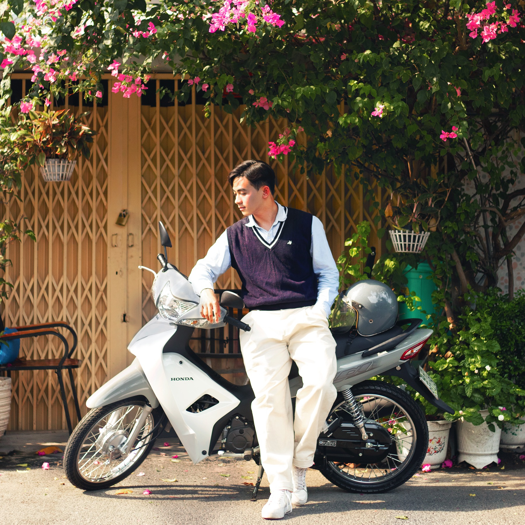 1715227609_vantzhuba4gbpjqr_1715233598-phptbsrsn dong-co-wave-co-dien-2024