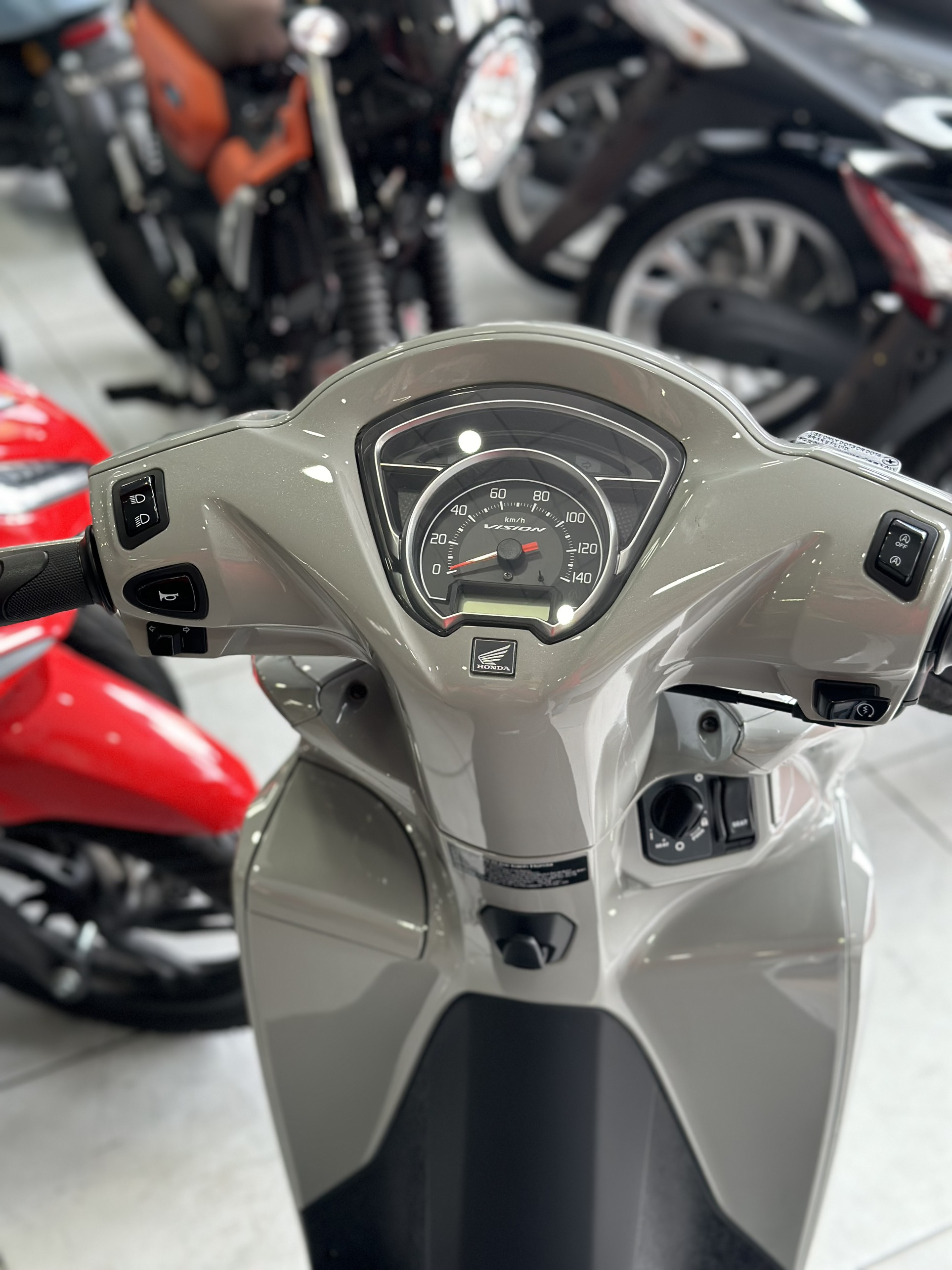 1715756027_sxceegnbzjfux6h8_1715760664-phpymwzd1 mat-dong-ho-vision-2024