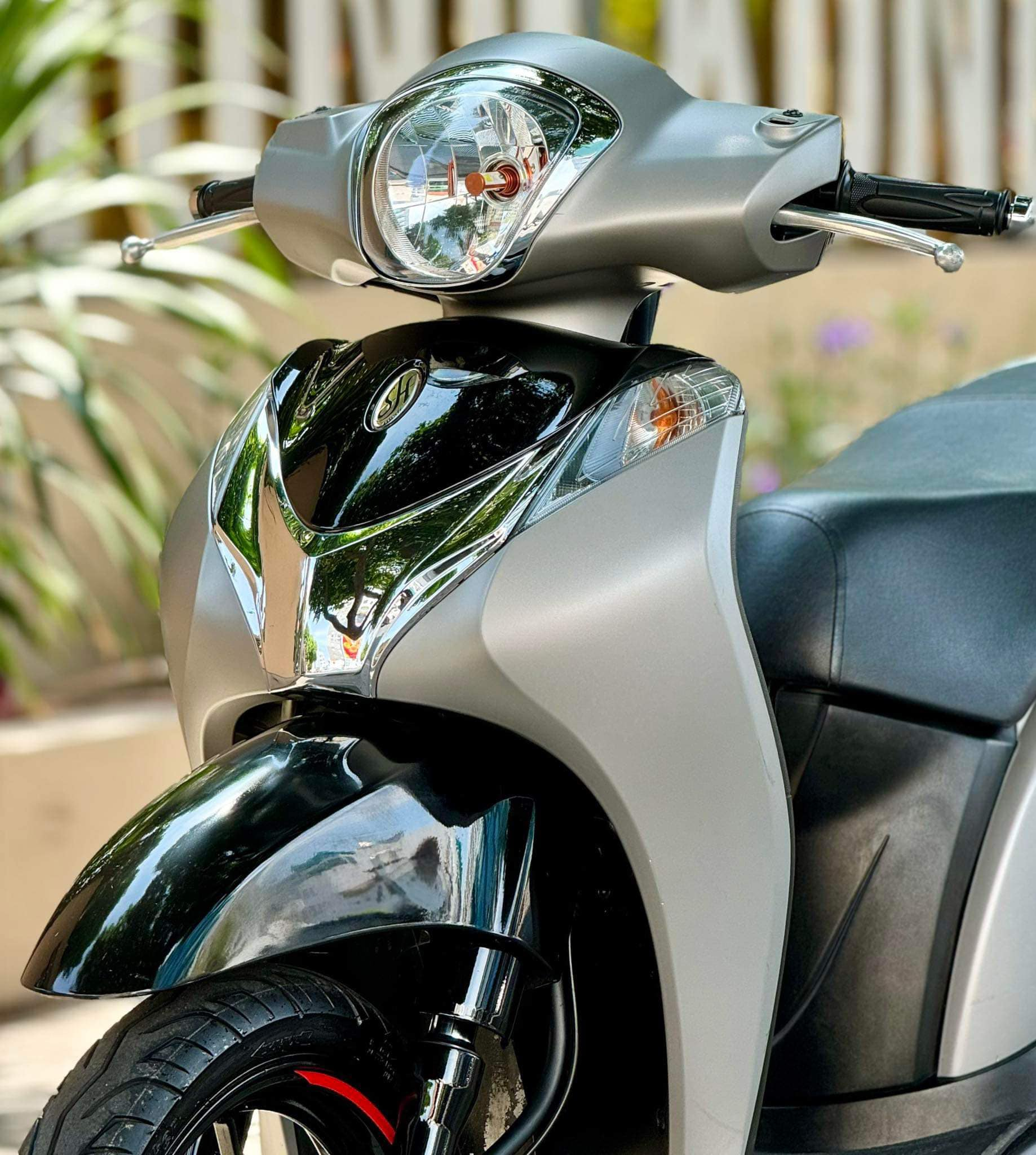 1716448909_5xcabkraftge4yjh_1716458291-phpuxmdfl den-xe-sh-mode-2024