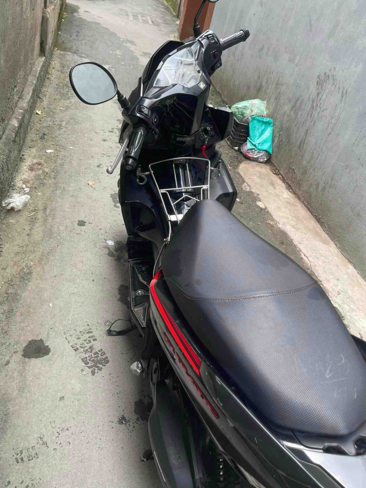 1718964012_k8p9bnfzxh0ausdm_1718971813-phpli5mek air-blade-150-2024