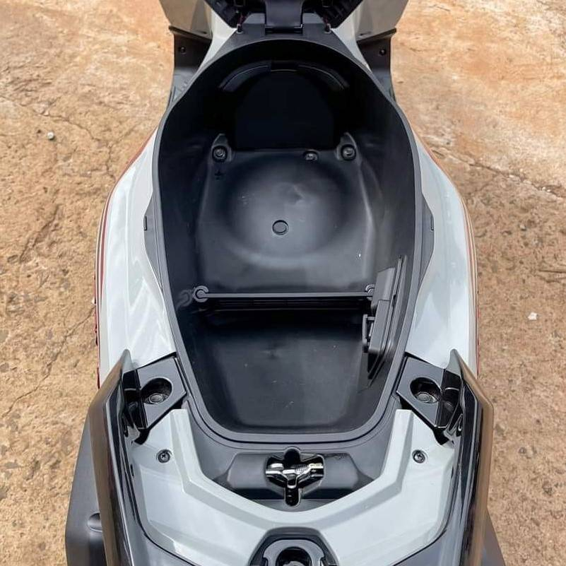 1719025766_76hd9pt25cs0sgbv_1719026367-phpcxyxue Cốp xe air blade 160 2025 cao cấp