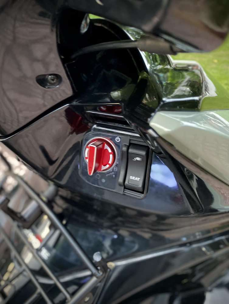 1720580183_u28hnlcvnk5kpvwo_1720582184-php8vi2md khoa-xe-vario-125-2024