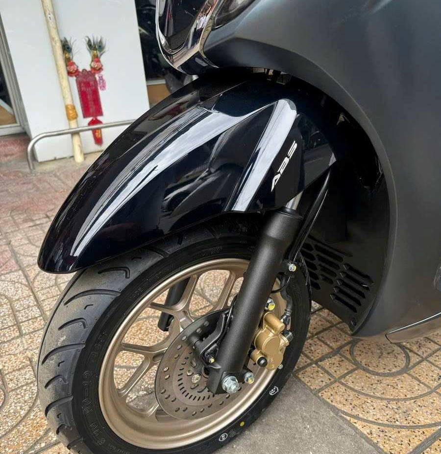 1726507385_dw2anqzkhljlg35v_1726513126-phpv5meqm phanh abs trên lead 2025 bản đặc biệt