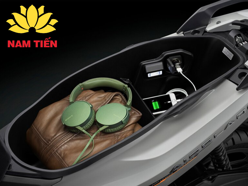 unnamed-10 so-sanh-AB-125-va-AB-160-2025